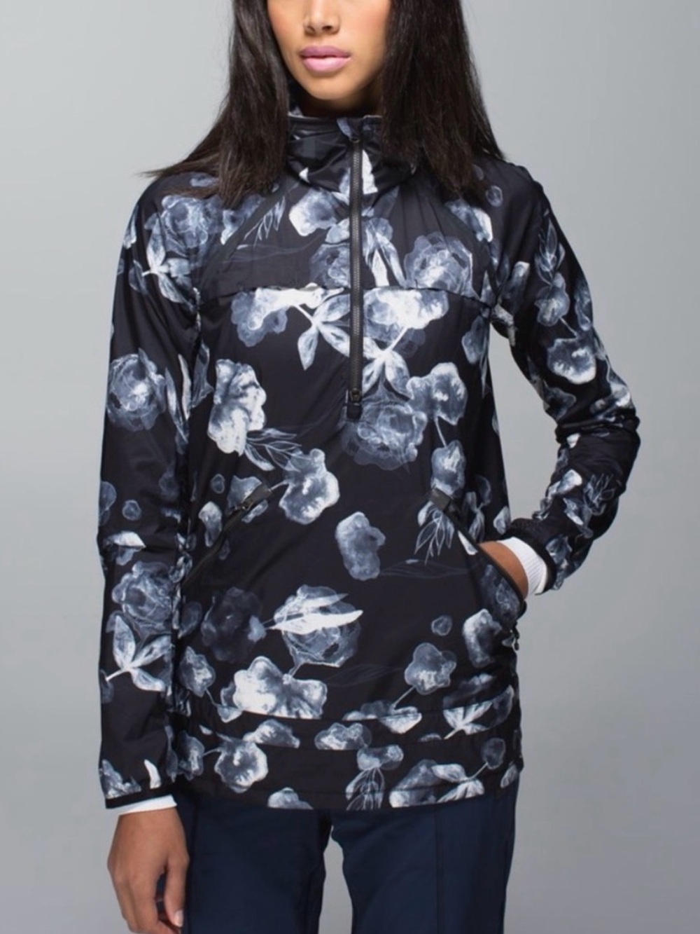 Lululemon Miss Misty Pullover Sz 2 In Inky Floral Black Ghost